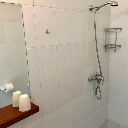 Giotis Apartamento *